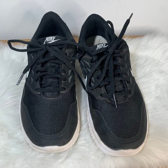 Nike Women's Black Athletic Shoes size 7.5 - Picture 2 of 10